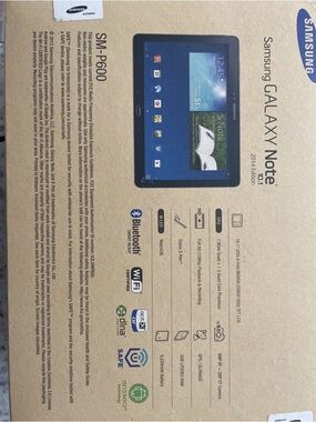 Samsung Galaxy Note 10.1 Box with Black Tablet Image